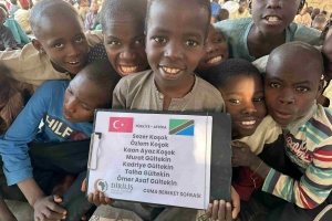 Her Cuma Bereket Sofrası Kuruyoruz