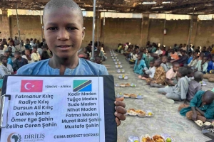 Her Cuma Bereket Sofrası Kuruyoruz