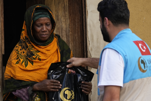 Yemek Dağıtımı ve Kurban Eti Dağıtımı